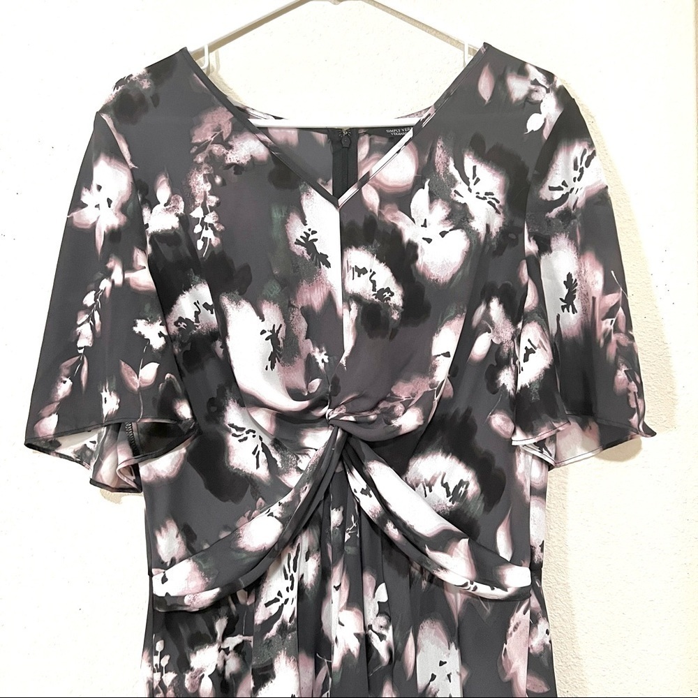 VERA WANG Chiffon pleasant Midi Dress Size L Twist front Asymmetrical Hem Floral - Picture 3 of 10